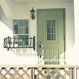 緑の玄関の写真