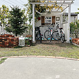 自転車、バイク置き場の写真