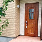 玄関ドアの写真