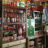 昭和レトロ食器棚の写真