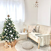 小さなオブジェから大きな木まで☆空間を彩るクリスマスツリーの飾り方
