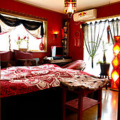 元気がもらえる「赤」に注目☆レッドカラーを使ったハイセンスなお部屋実例