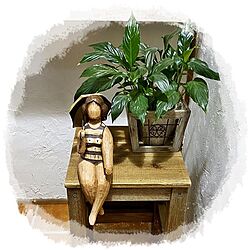 レトロインテリア/古びた学校椅子/エスニック風の木彫りドール/観葉植物/ダイニングの窓の下...などのインテリア実例 - 2022-07-14 20:31:26