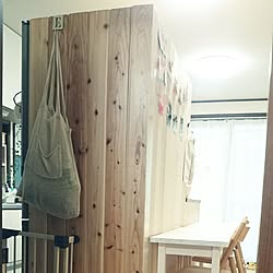 部屋全体/板壁/ダイニングテーブルdiy/キッチンカウンターDIY/お誕生日の飾り付けがそのまま(;´д｀)...などのインテリア実例 - 2015-01-16 07:39:47