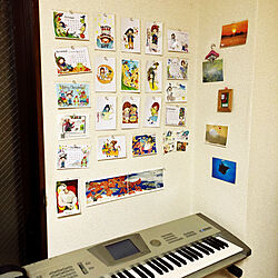 ポストカードを壁に直貼り/ポストカードディスプレイ/楽器のある部屋/ポストカード/1K...などのインテリア実例 - 2020-03-20 19:08:56