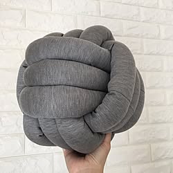 机/ハンドメイド/knot cushion/海外インテリアに憧れる/モノトーンに憧れて...などのインテリア実例 - 2017-03-07 12:39:12