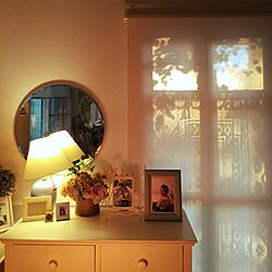 棚/IKEAの鏡/西側の窓/家族写真/Photo flame...などのインテリア実例 - 2015-06-03 19:10:26