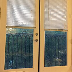 リビング/カリフォルニアのアパート/窓の外のグリーン最高/窓の柵が可愛いのインテリア実例 - 2016-08-04 11:59:25