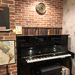 ピアノのある暮らし/ピアノがある部屋/ピアノ/レンガ壁紙/アンティーク風...などのインテリア実例 - 2021-12-05 21:45:56