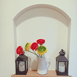 花の色強めに/玄関前にあるニッチ/IKEAのピッチャー/ラナンキュラス好き/花のある暮らし...などのインテリア実例 - 2021-02-02 21:57:03