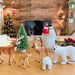 モニター中にてｺﾒﾝﾄお気遣いなく/動物フィギュア/クリスマス雑貨/クリスマスツリー/Schleich...などのインテリア実例 - 2022-11-15 11:42:04