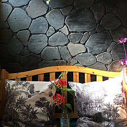 グロリオサ/石壁風DIY/スタイロフォームの石壁/花のある暮らし/ハワイアン...などのインテリア実例 - 2019-03-06 09:49:45