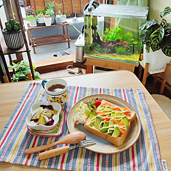 朝ごはん/朝ごはんの風景/水槽/水槽のある部屋/植物のある暮らし...などのインテリア実例 - 2022-12-01 08:08:05