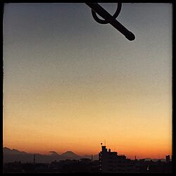 ベッド周り/夕暮れ時/富士山が見える部屋/ベランダからの景色/インテリアじゃなくてすみませんのインテリア実例 - 2015-10-25 17:08:39