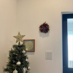 クリスマスリース/クリスマスツリー150cm/リクシル室内ドア/クリスマス/ナチュラル...などのインテリア実例 - 2022-12-09 07:04:09