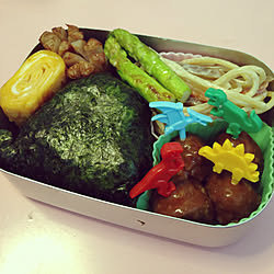 キッチン/おにぎり弁当♪/アルミのお弁当箱/息子のお弁当/幼稚園のお弁当のインテリア実例 - 2017-09-08 08:03:00