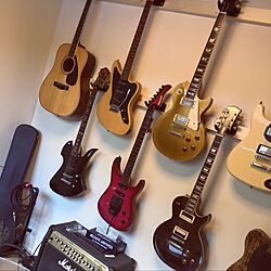部屋全体/趣味部屋/ギター好き♡/ギターを壁掛けに/ギターアンプ...などのインテリア実例 - 2017-05-12 10:10:24