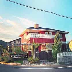 赤い家/庭のお花/花のある暮らし/お花のある暮らし/北欧住宅 ...などのインテリア実例 - 2020-06-19 23:38:27