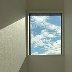 壁/天井/窓から見える空が好き/窓からの眺め/窓からの景色/窓からの風景...などのインテリア実例 - 2023-12-28 00:29:00