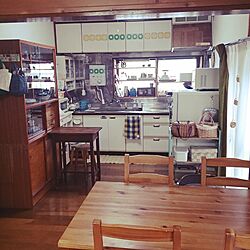 部屋全体/古い家/古道具が好き/キッチンというより台所。/お義母さんの食器棚。のインテリア実例 - 2016-09-08 12:33:03