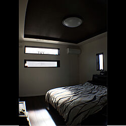 ベッド周り/北側も少し明るい/北側寝室/アクセントクロス/アクセント天井...などのインテリア実例 - 2018-04-01 20:24:23