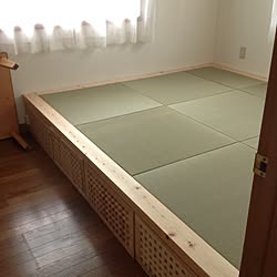 部屋全体/洋室に小上がりの畳を敷きます/落ち着ける場所を確保するために/中古住宅のリフォーム＆リメイク/和室を好むゲストのために...などのインテリア実例 - 2016-09-30 15:44:39