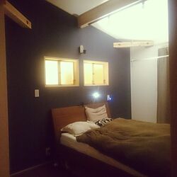 ベッド周り/IKEA/無垢材/室内窓/間接照明...などのインテリア実例 - 2017-03-30 20:34:42