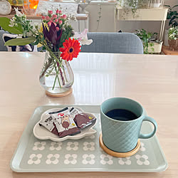 お花のある生活❁/IKEAのマグ/チョコまみれ/コーヒー/建売住宅だけど可愛く☆...などのインテリア実例 - 2022-02-04 08:20:00