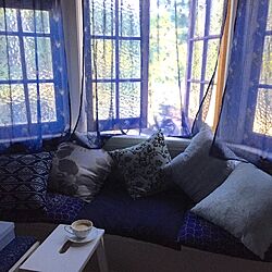 ベッド周り/bay window/ブルー/ブルー系/犬と暮らす家...などのインテリア実例 - 2016-04-06 06:09:26