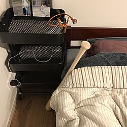 ベッド周り/バットは護身用w/IKEAのインテリア実例 - 2017-04-15 08:12:34