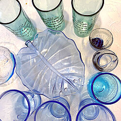 夏の終わり青い系は仕舞う/モンステラプラスチック容器/レトロなグリーンなコップ/ブルー系グラス/ガラス系のものたち。...などのインテリア実例 - 2022-09-08 18:45:11