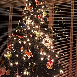 リビング/窓辺のクリスマス/イルミネーション/IKEAのオーナメント/クリスマスツリー...などのインテリア実例 - 2016-12-24 00:07:23
