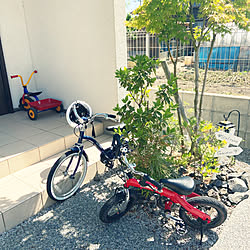 自転車置き場がない…/自転車/いいね！ありがとうございます◡̈♥︎/子どもと暮らす/お庭が大好き...などのインテリア実例 - 2020-05-14 10:09:24