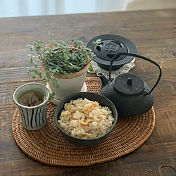 筍ご飯/南部鉄器の急須と灰皿/南部鉄器/器/机のインテリア実例 - 2022-04-27 13:43:41