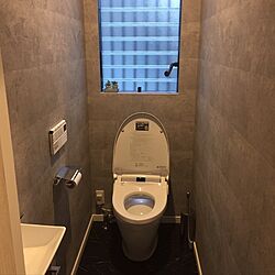 バス/トイレ/コンクリート風壁紙/リクシルのトイレのインテリア実例 - 2017-02-27 10:27:29