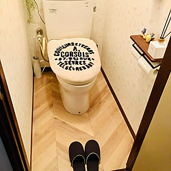 コード隠しきれてない/壁紙屋本舗/ヘリンボーンDIY/流せるトイレブラシ収納/トイレ用スリッパは設置派...などのインテリア実例 - 2021-11-29 14:35:46