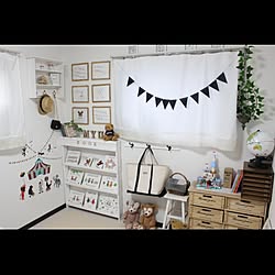 部屋全体/子供部屋/地球儀ランプ/３coin's/絵本棚DIY...などのインテリア実例 - 2015-01-16 08:40:01