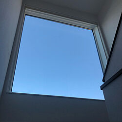 はめ込み窓/階段の窓/雲ひとつない青空/青空/窓...などのインテリア実例 - 2021-01-15 05:43:21