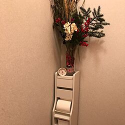 バス/トイレ/シンプルなトイレにちょっとだけ、お花を/ダイソー/お正月のお花/ドライフラワーのインテリア実例 - 2017-01-31 10:22:23