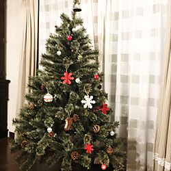 部屋全体/もっと上手く飾りたい/オーナメント欲しい/クリスマスツリー150cm/遅い時間の投稿...などのインテリア実例 - 2016-12-01 23:28:23