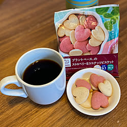 キッチン/カメラマーク消し/ナチュラルローソンお菓子/この猫ちゃん来週家族のもとへ✨/ふたり暮らし...などのインテリア実例 - 2024-03-30 14:44:48