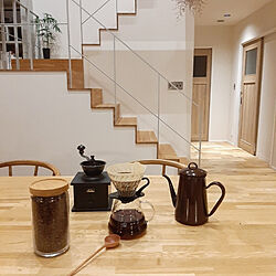 キッチン/コの字型キッチン/折れ階段/階段/コーヒーのある暮らしのインテリア実例 - 2021-07-14 20:14:48