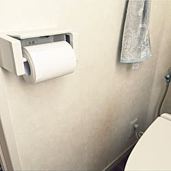 汚い壁紙…/壊れたホルダー/記録用☺︎/トイレの壁DIY/トイレの壁...などのインテリア実例 - 2023-02-11 07:35:22