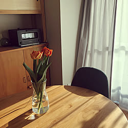 花のある暮らし/花瓶/チューリップ/IKEA/ダイニングテーブル...などのインテリア実例 - 2020-02-12 09:20:18
