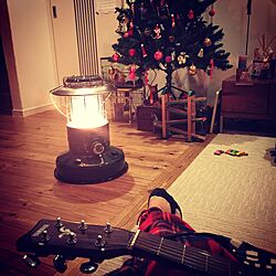 リビング/夜/クリスマス/楽器/ギター...などのインテリア実例 - 2015-12-01 22:37:56
