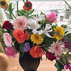 フラワーアレンジメント/お花も大好き！/本日2枚目すいません/花のある暮らし/いつもいいねやコメありがとうございます♡のインテリア実例 - 2017-03-28 17:17:32