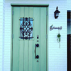 玄関/入り口/アイアン素材/グリーンの玄関ドア/カフェ風インテリア/かわいいお家...などのインテリア実例 - 2021-11-19 15:49:11