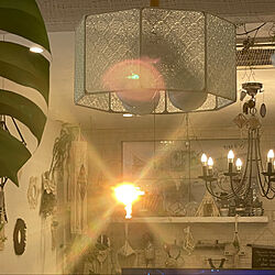 ダイニングテーブルの上の灯り/お気に入りの灯り/夕陽/キッチンから見たリビング/フローラガラス...などのインテリア実例 - 2021-08-10 23:56:28