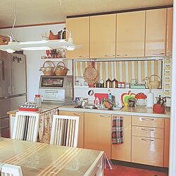 キッチン/赤が好き♡/ローラアシュレイの壁紙/コロニアルチェックのカーテン/IKEAの棚...などのインテリア実例 - 2016-12-06 11:46:00