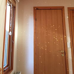 壁/天井/北欧/サンキャッチャーの光/スウェーデンハウス のインテリア実例 - 2016-09-10 07:07:33